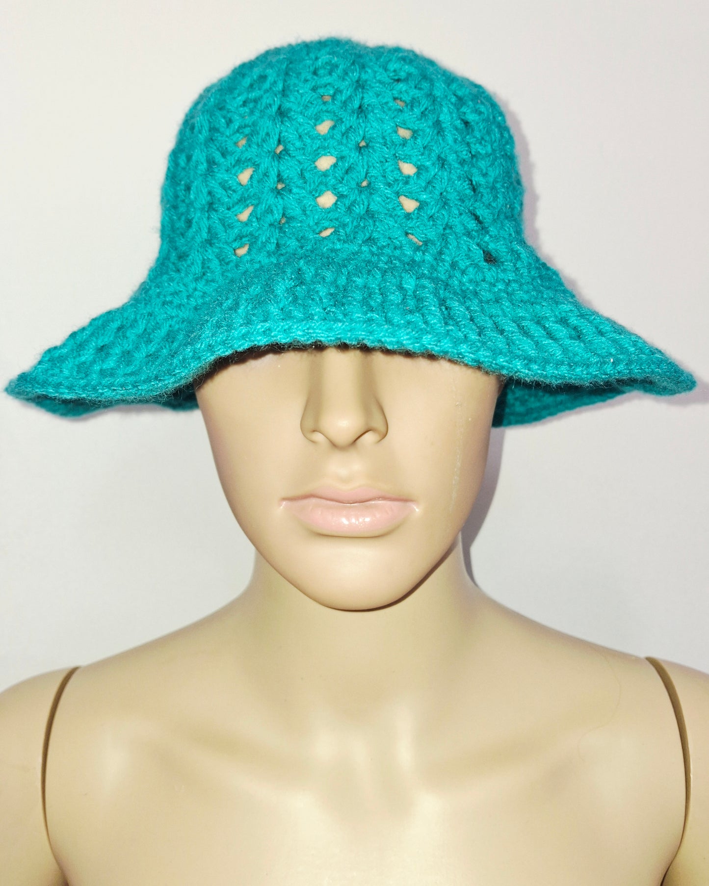 Nia teal